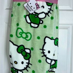 Hello Kitty Green Polka Dot Blanket